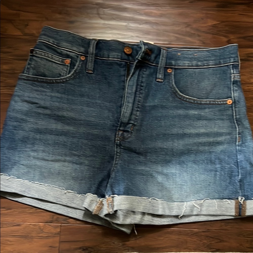 Madewell denim high rise shorts nwt